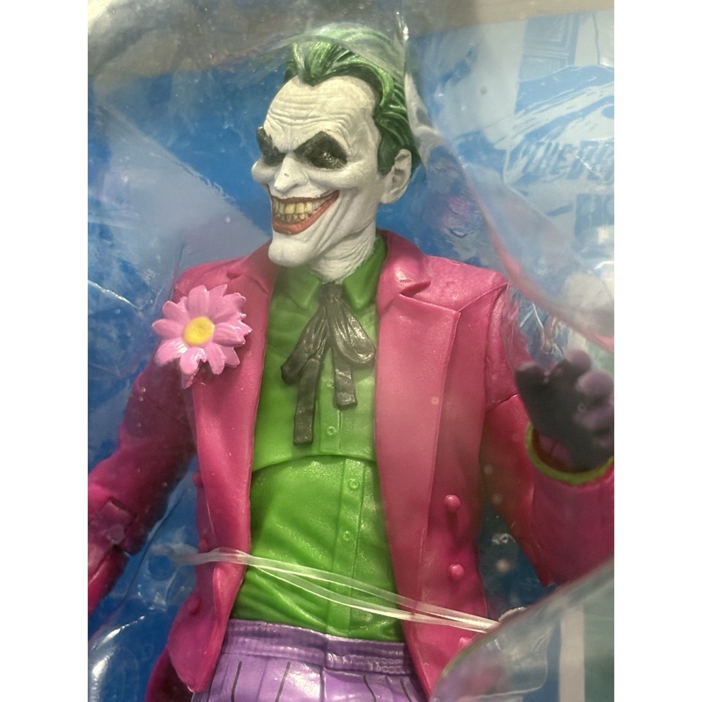 Joker The Clown Figure 7 Inch DC Multiverse Batman Three Jokers New - Picture 10 of 15